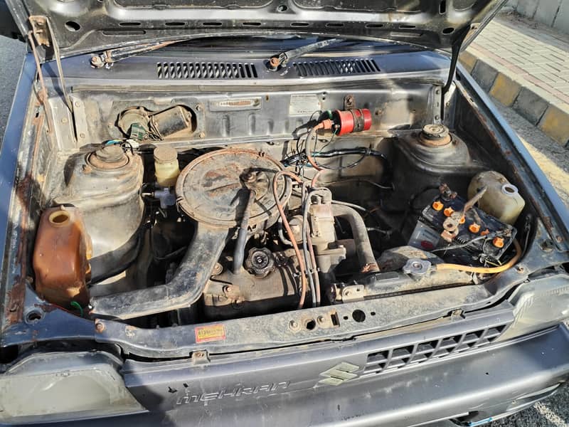 Mehran 2011 model. 4