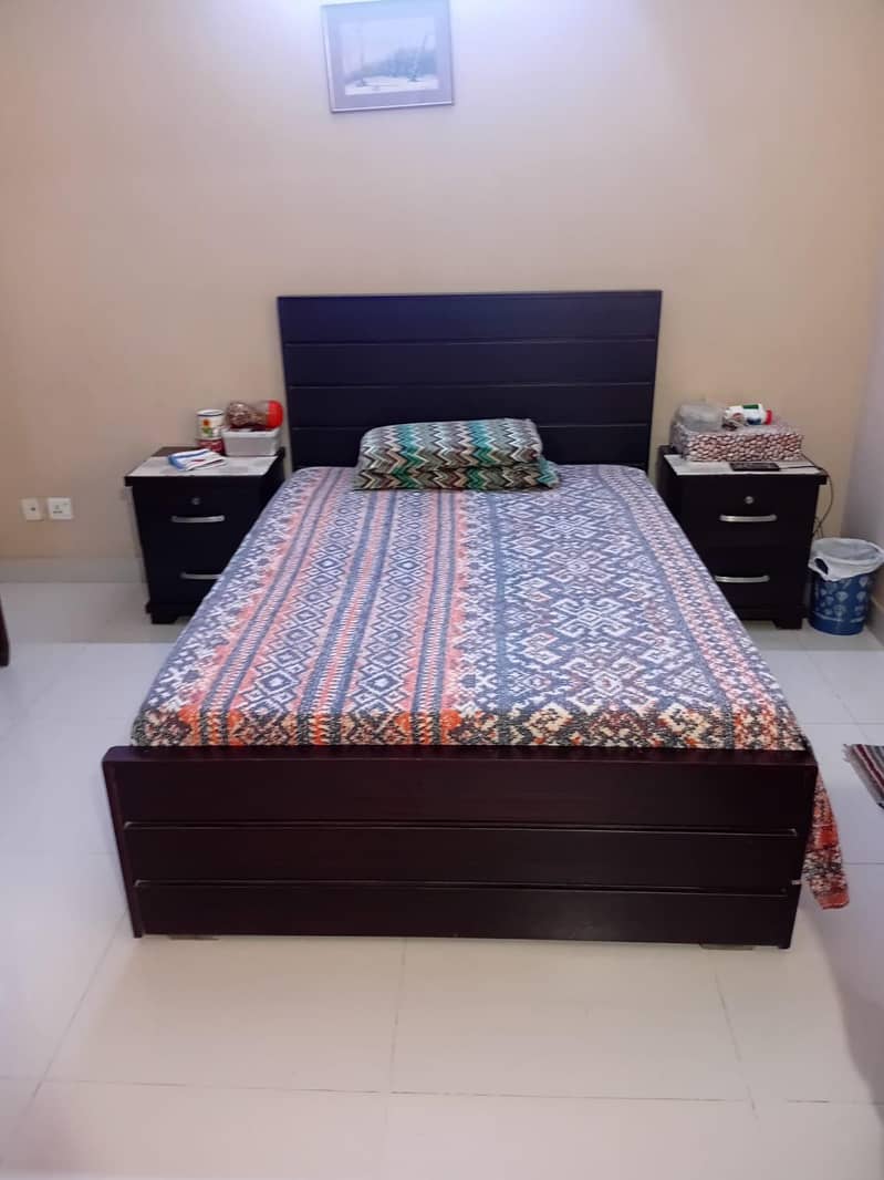 sofa + site table + sethi + metteress 0