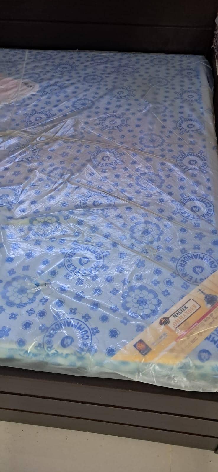sofa + site table + sethi + metteress 2