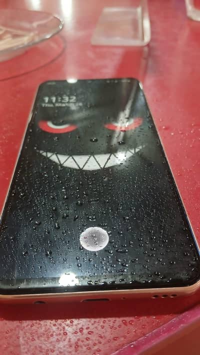 LG v60 think