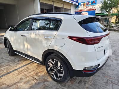 Sportage FWD 2022 total genuine on my name