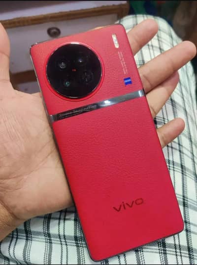 Vivo X90S