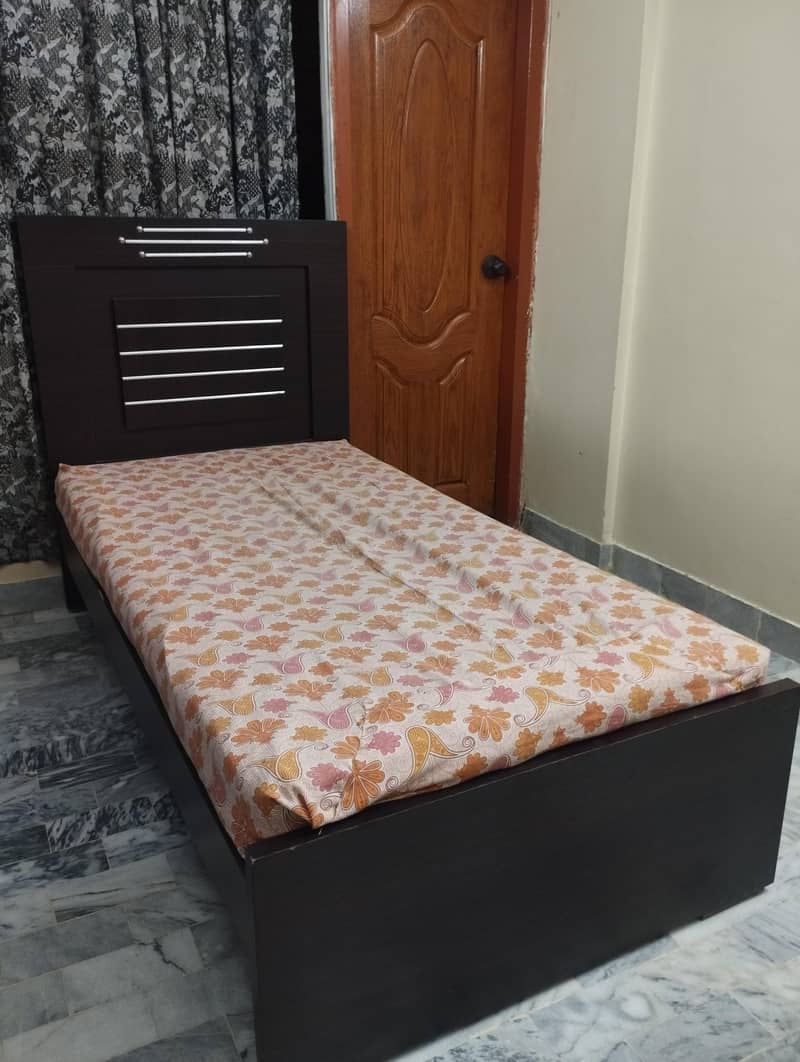 Single Bed 9/10 condition 4