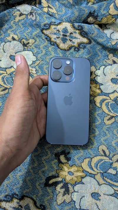 iPhone 15 pro with box (jv) 128 gb