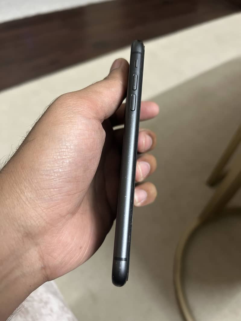 Iphone 11 4