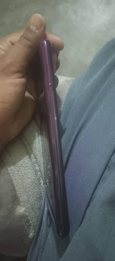 condition 9/10 bilkol saf hia phone