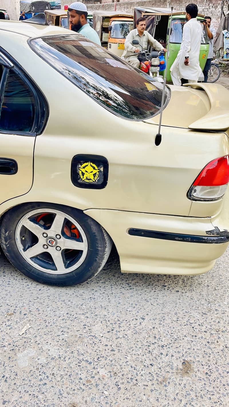 Low spring plus car back window spoiler 0