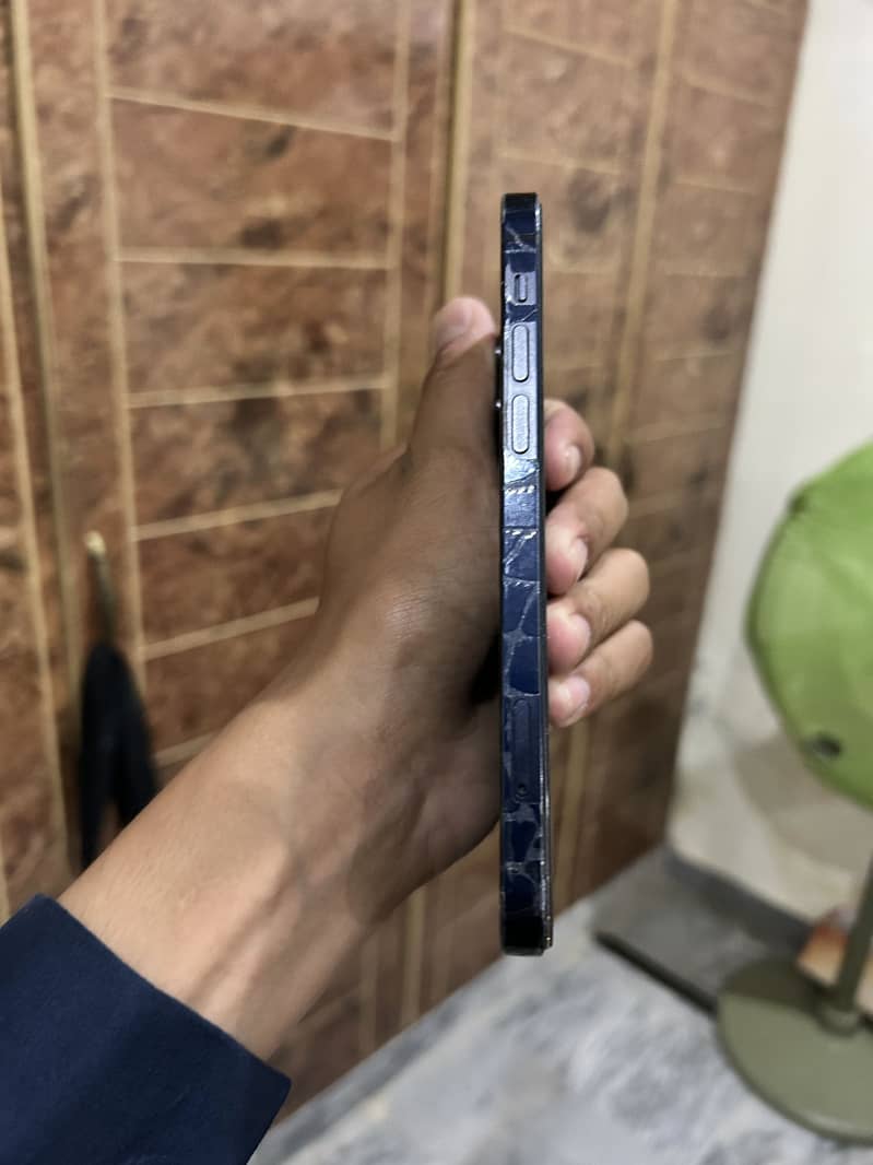 iPhone 12 JV 2