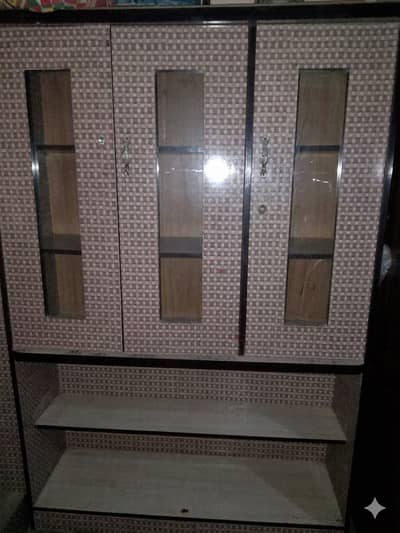 Beutiful & Matching 4 piece Bedroom Furniture With King Size Bed