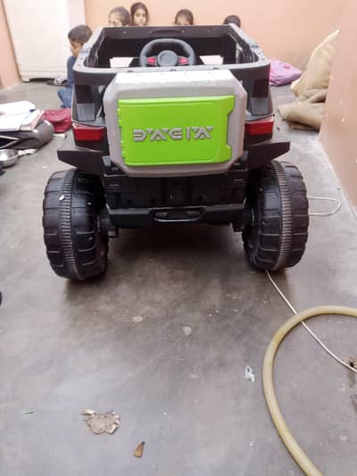 AMG ki jeep hai