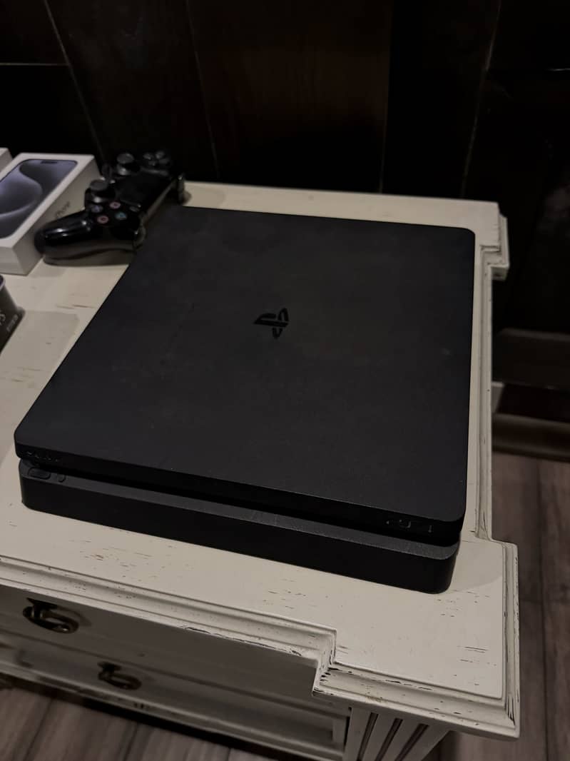 Ps4 slim 2