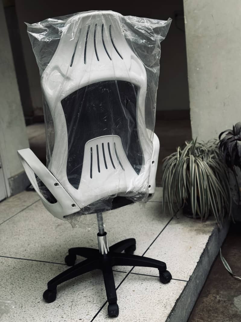 Gaming & Study Chairs 6