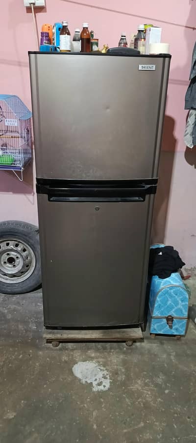 16 cube feet refrigerator