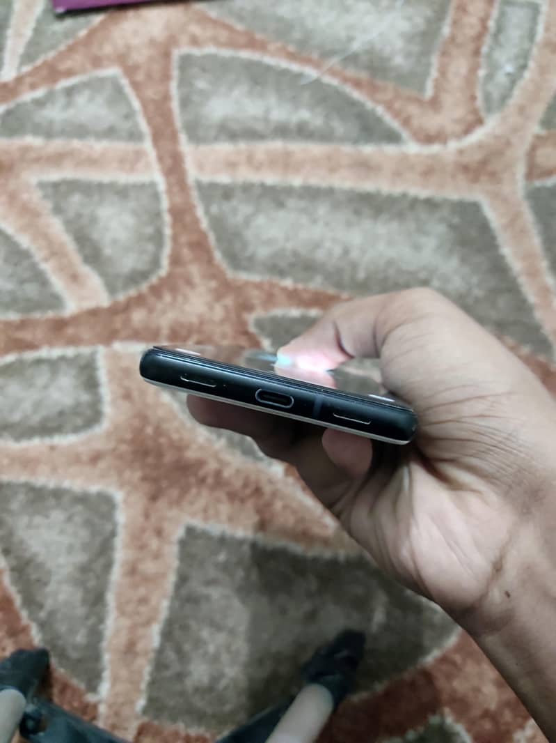 Pixel 6a 3