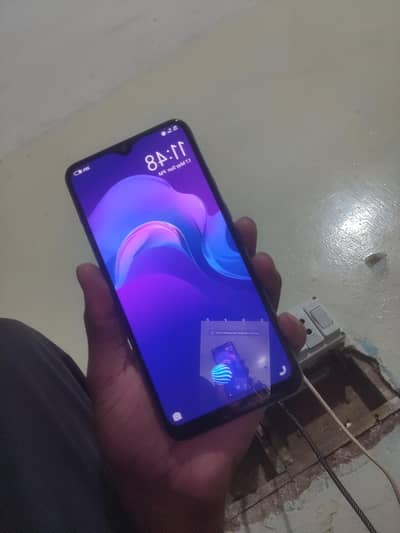 vivo s1 ok condition he back pr jeli he bus who Gandi hoi he