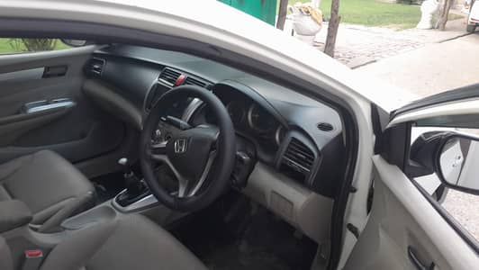 Best Honda City car with many features.