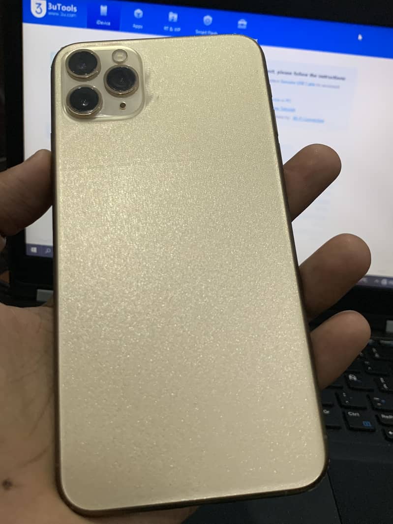 iPhone 11 Pro Max 0