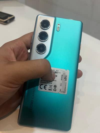 Tecno camon 40 pro