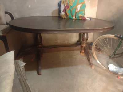 Khana khany Wala table saf halat ka kabi lakdi ka