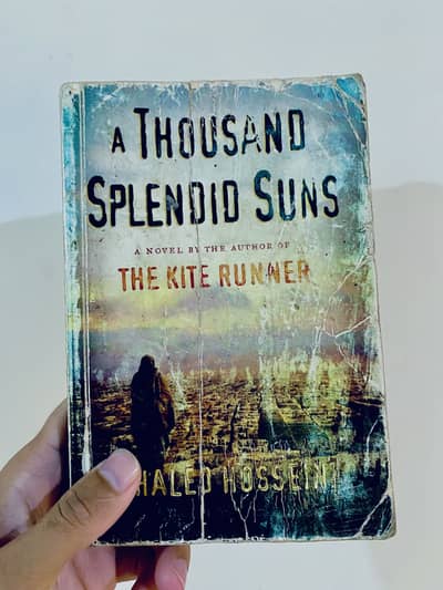 A thousand splendid suns by Khalid hosseni