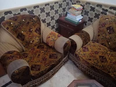 stylish design suitable for lounge or drawing room(sofa covers free)