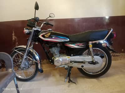 HONDA CG 125 1st owner UN USED number plate & spare key FULL original