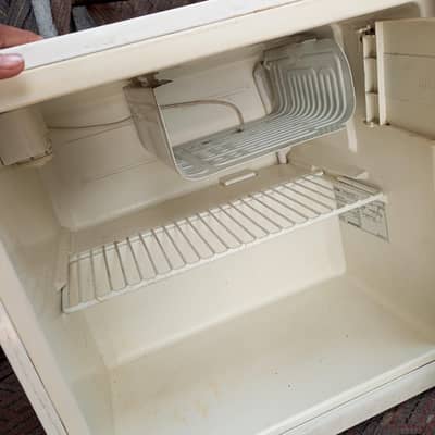 pel fridge for sale all ok good condition