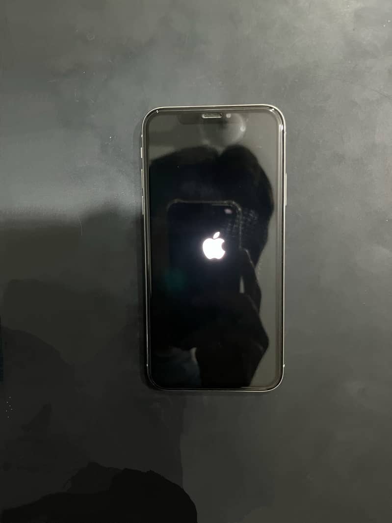 APPLE IPHONE X 3