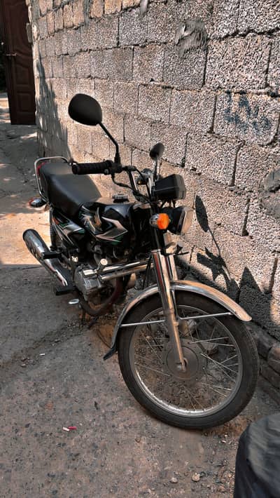 2nd owner bike for sale in entirely good condition
