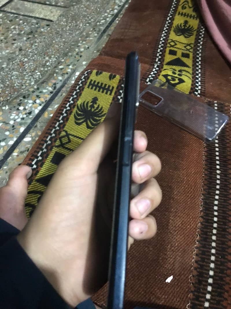 khan G 4