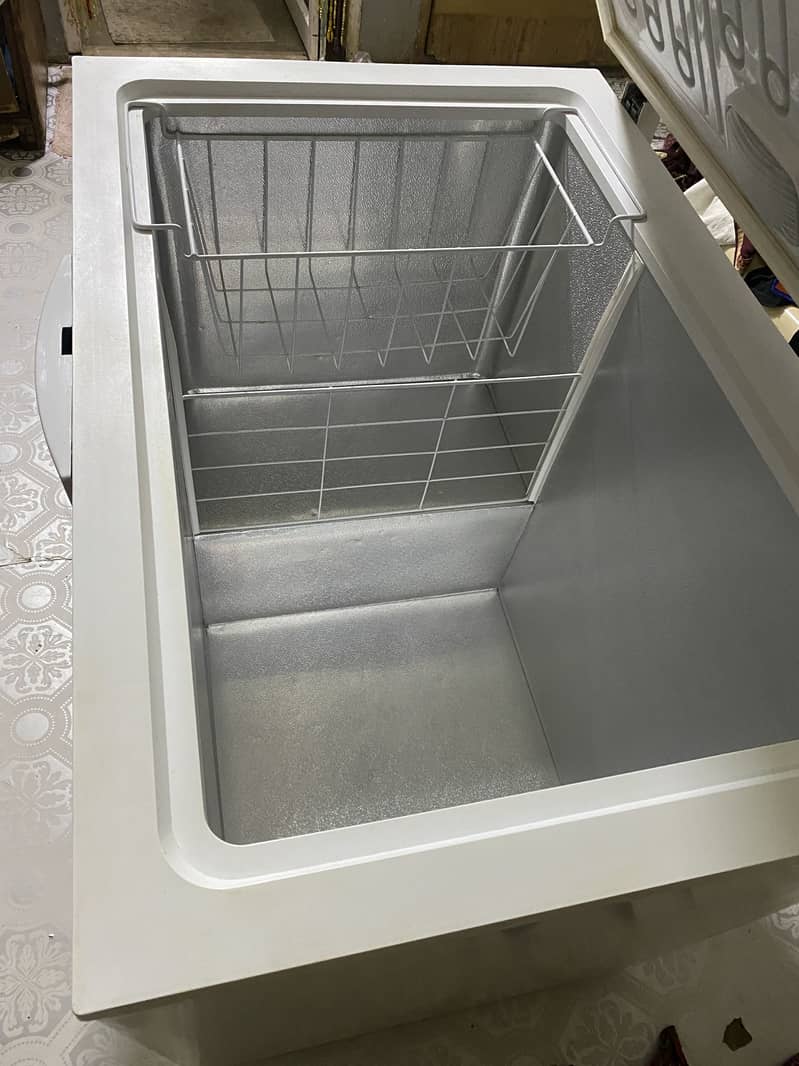 Waves Deep freezer 7