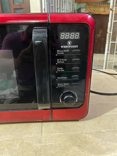 microwave oven
