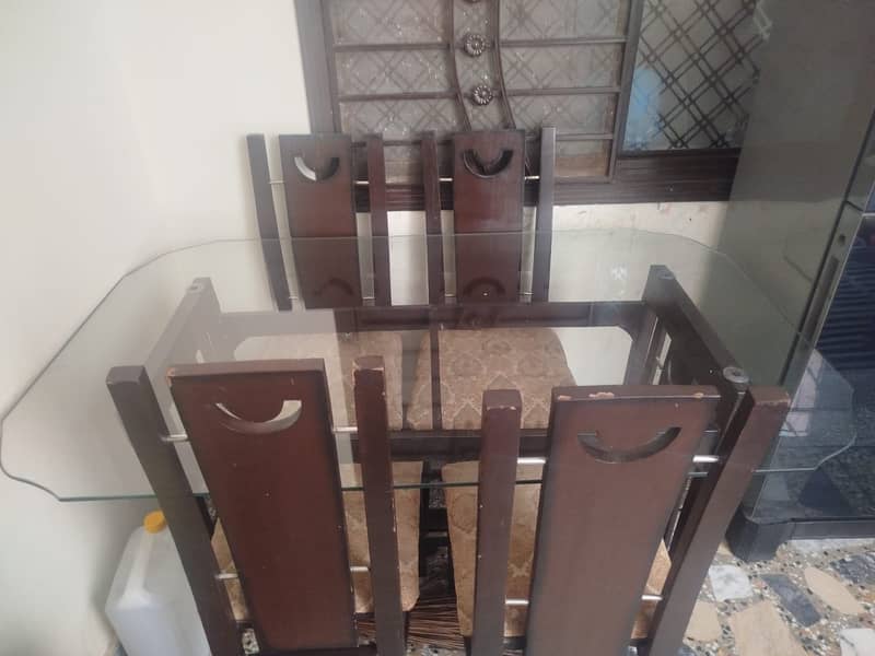 Dining table & chairs 1