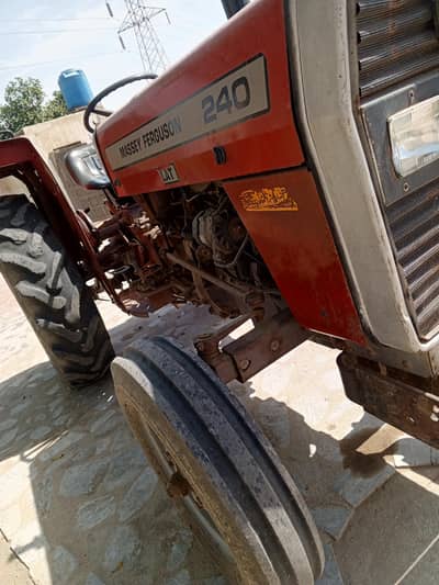Massey 240 2006