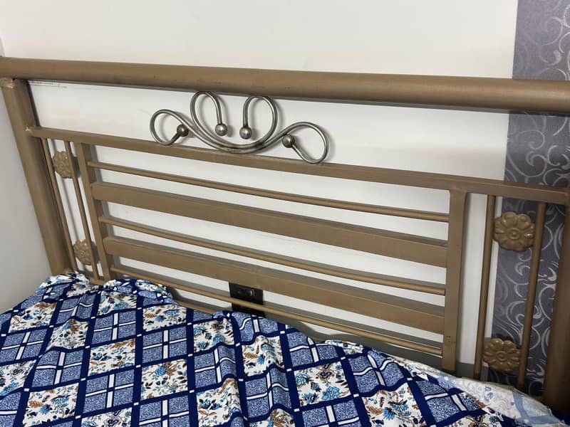 Iron bed 1
