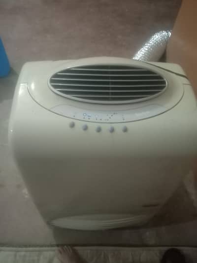 ittly ka orginal porttable ac for sale urgnt sale
