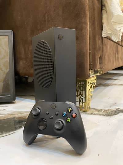 XBOX SERIES S 1TB WITH ORIGINAL ACCESSORIES