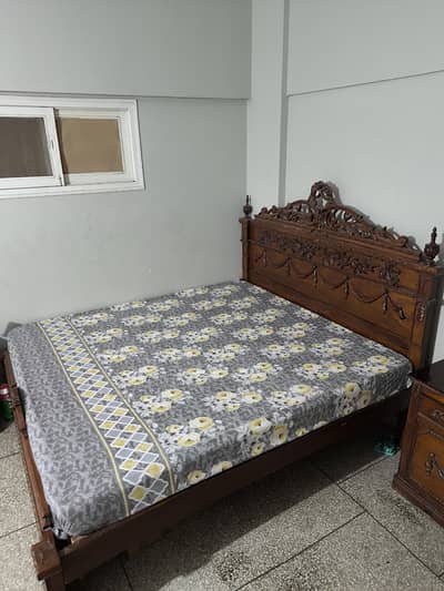 Chiniote Shisham Wooden Bed / Dressing Table/ Wardrobe 3 doors
