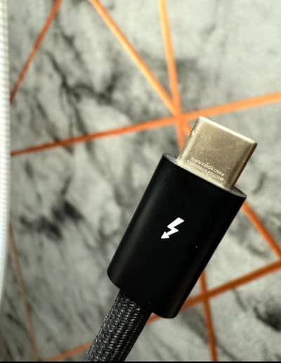 apple 4 pro cable  1m  orginal apple cable  type c to c
