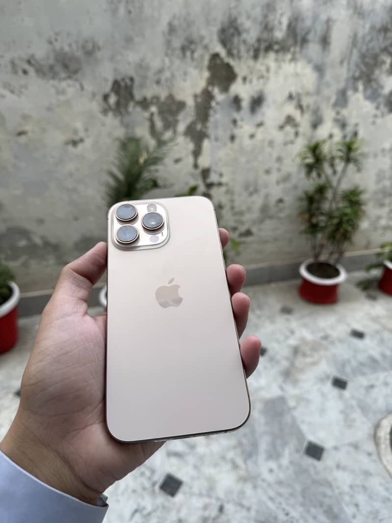 Iphone 16 pro max 5