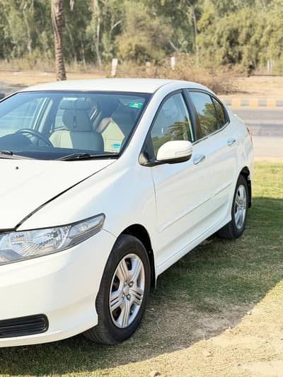 Honda city white 2018/19