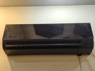 Dawlance 1.5 Split like new LVS PLUS GD 30 LVS