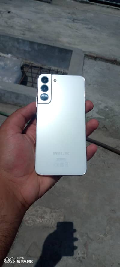 Samsung galaxy s22 plus 5G With Box