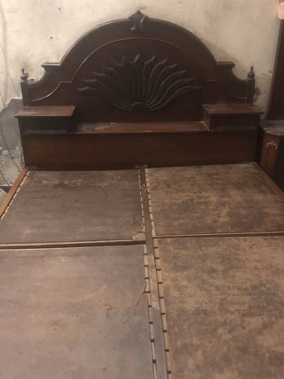 Wooden classic king size bed