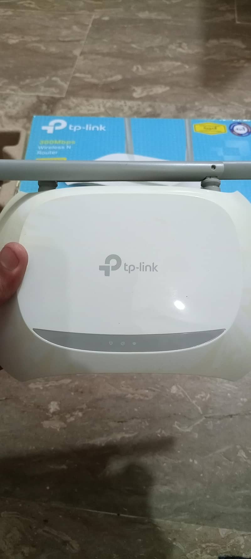 TP-Link Router Device 0