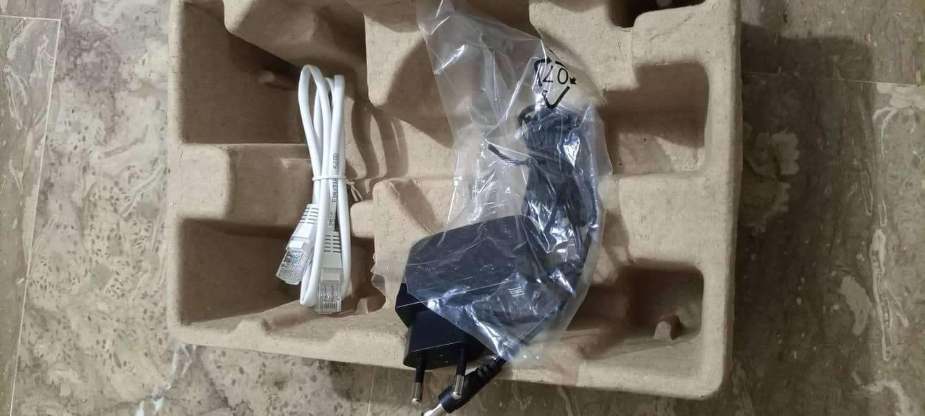 TP-Link Router Device 3