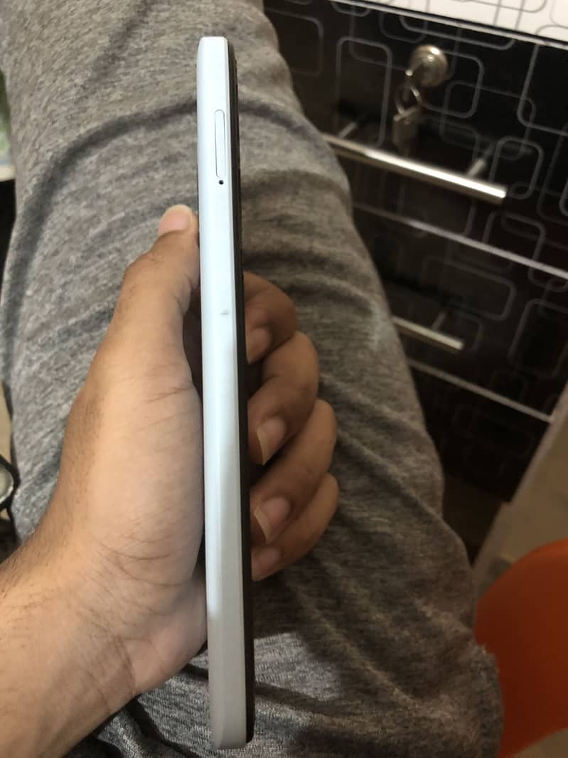 Redmi A1 Plus  2/32 1