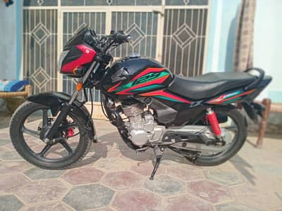 Honda CB 125F 2023