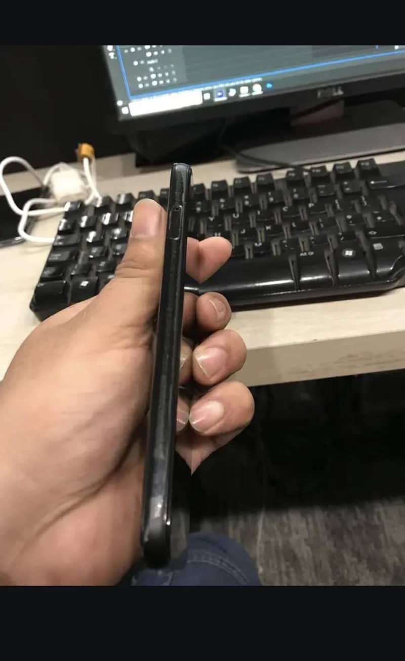 G. Pixel 4 1