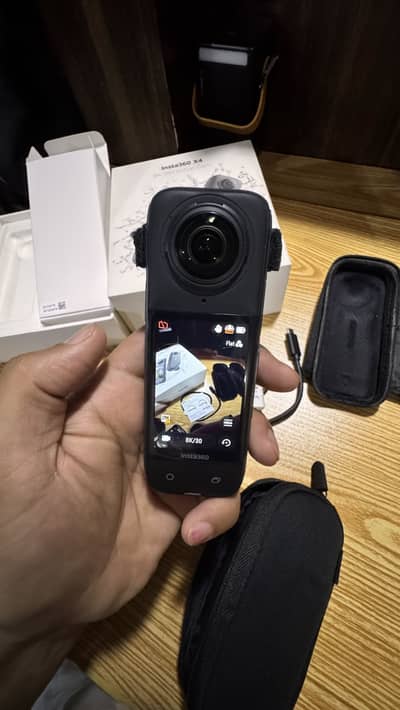 Insta360 x4